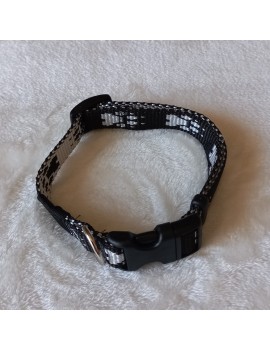 Collier Noir pattes blanches