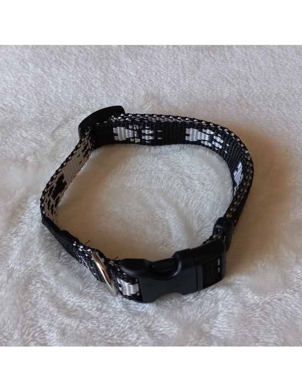 Collier Noir pattes blanches