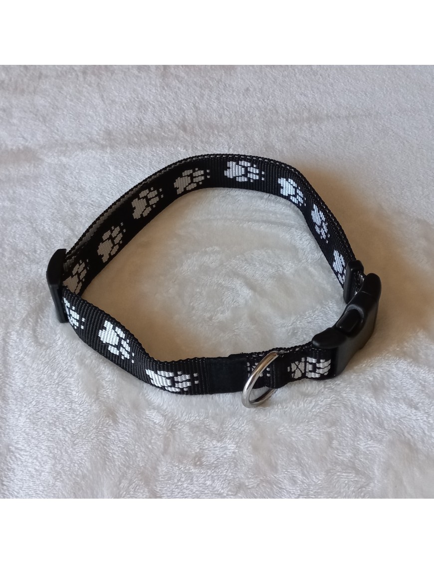 Collier Noir pattes blanches