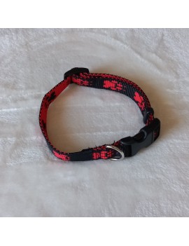 Collier Noir pattes rouges