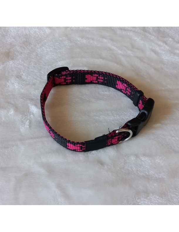 Collier Noir pattes fuchsia