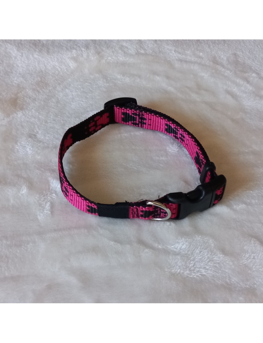 Collier Fuchsia pattes noires