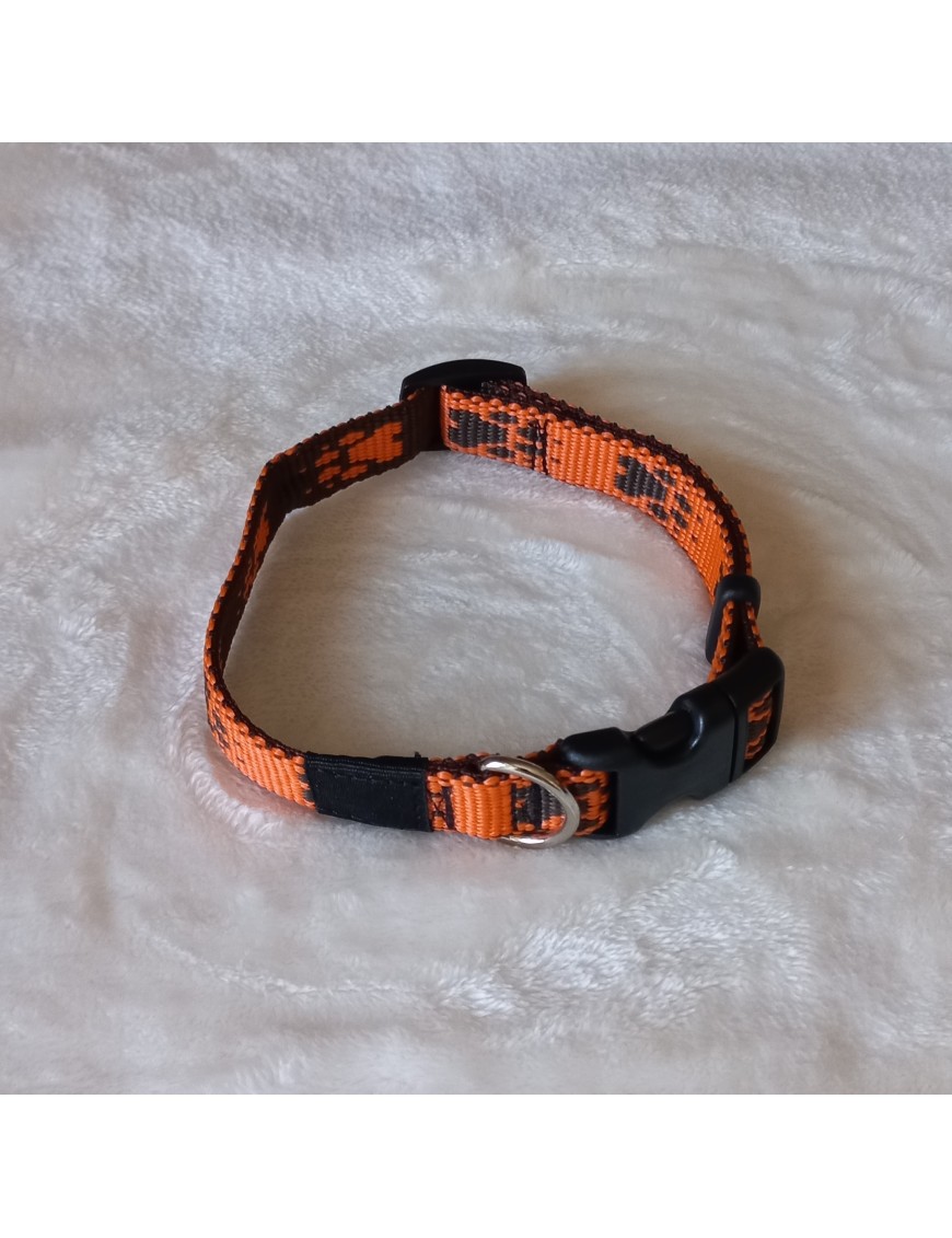 Collier Orange pattes brunes