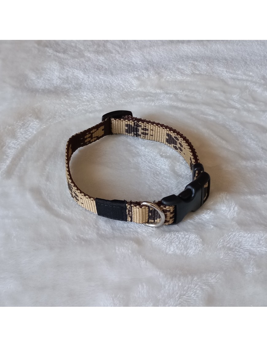 Collier Beige pattes brunes