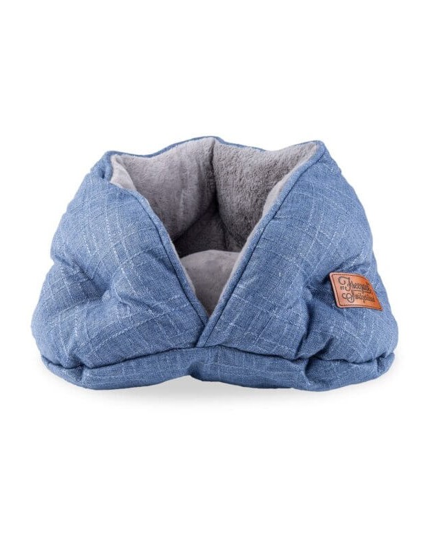 Lit "cachette" douillet bleu